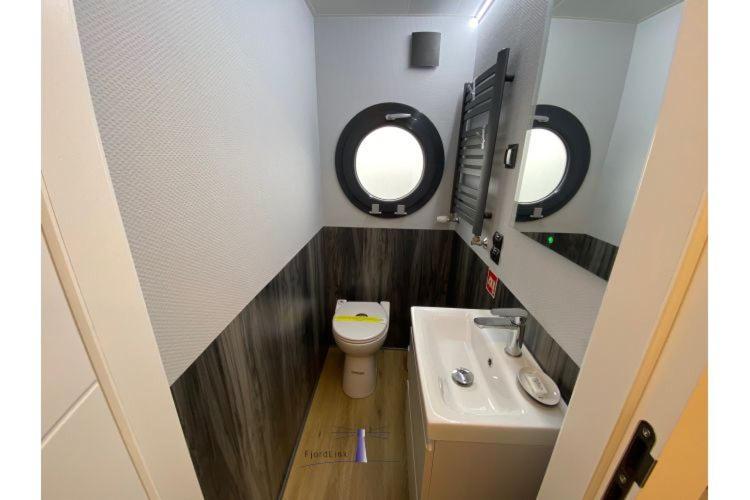 Hausboot Fjord Vela Mit Biosauna In Barth Exterior foto